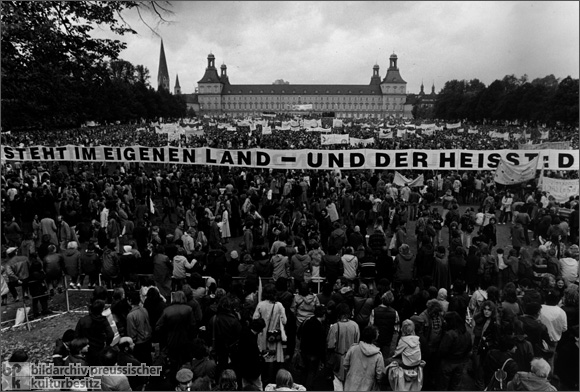 Peace Demonstration in Bonn (October 10, 1981)